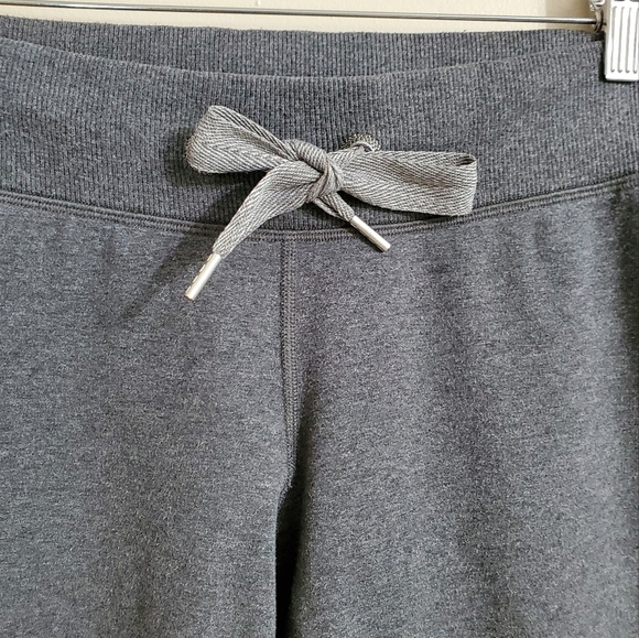 lululemon athletica Gray Capris - Picture 3 of 10